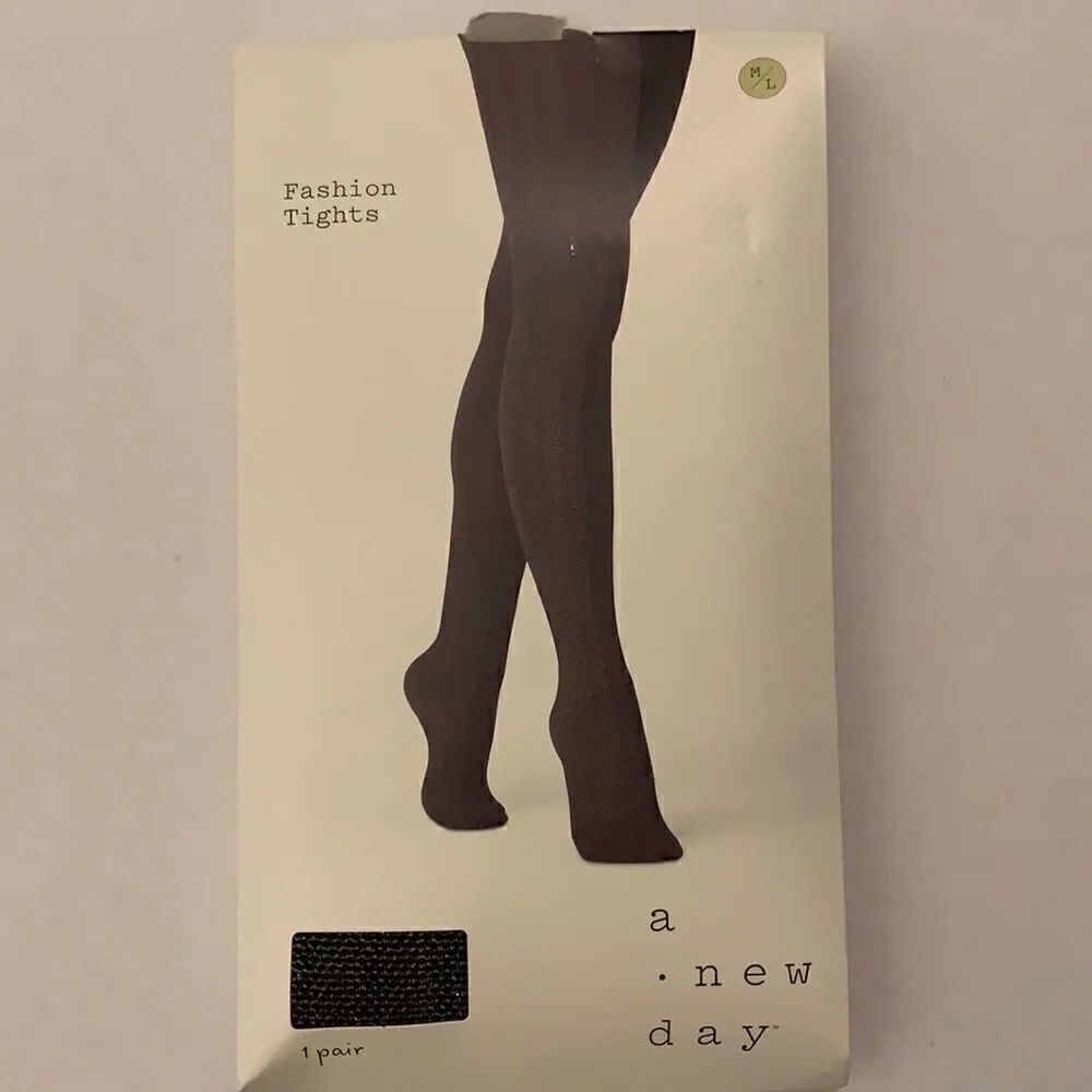 🌼🌼a new day fashion tights M/L NWT🌼🌼